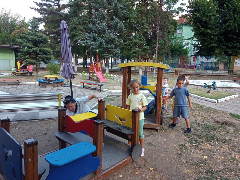 dvor-25